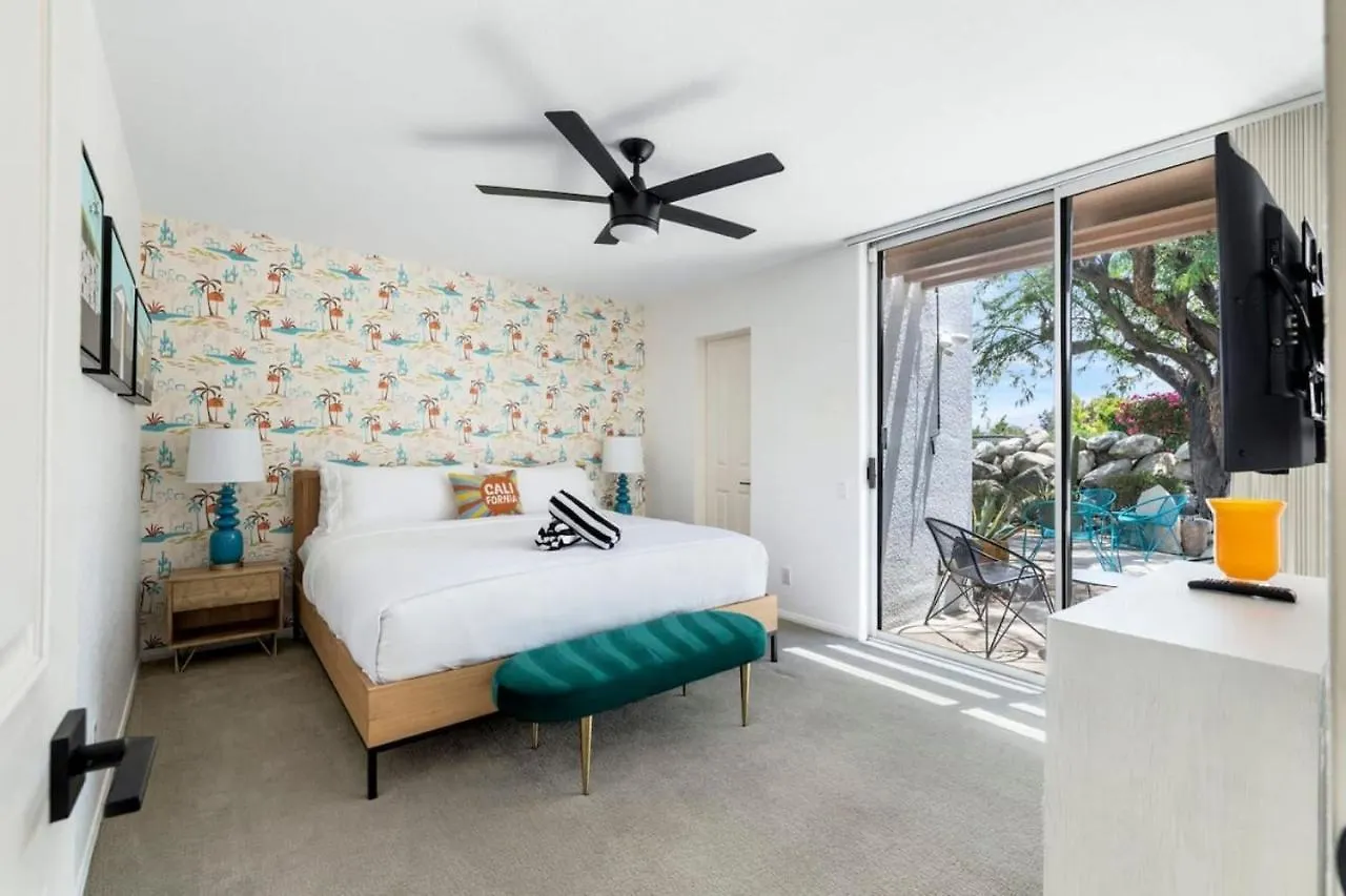 Feriehus Sunsplash Retreat - Pool With Mountain Views Palm Springs